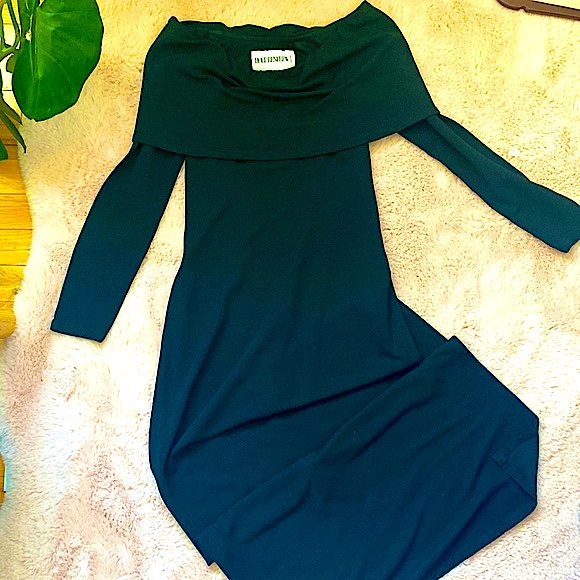 Holt Renfrew Dresses & Skirts - Holt Renfrew Dress - Size M - black